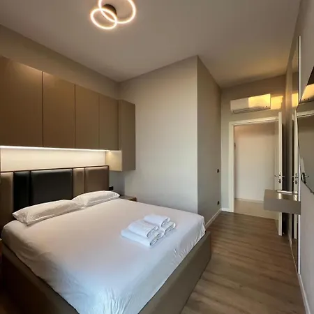 Azal, Coast Residences, Palase Himare
